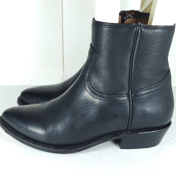 Frye Women's Ray Seam US8B Black Leather InSide Zip Ankle Booties Boots - Picture 2 of 16